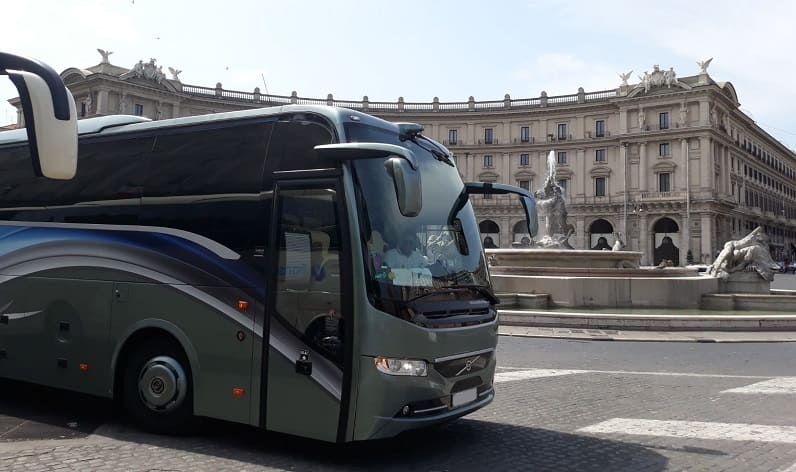 Monte-Carlo: Bus rental in La Rousse in La Rousse and Monaco